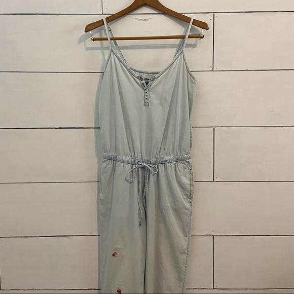 Old Navy Pants - Old Navy Lightweight Light Denim Pantsuit. Size XSmall.